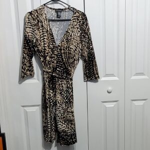 Sexy & Curvy Friendly, Black and Cream Long Sleeve Dress